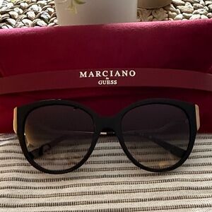 Marciano by guess Black Sunglasses